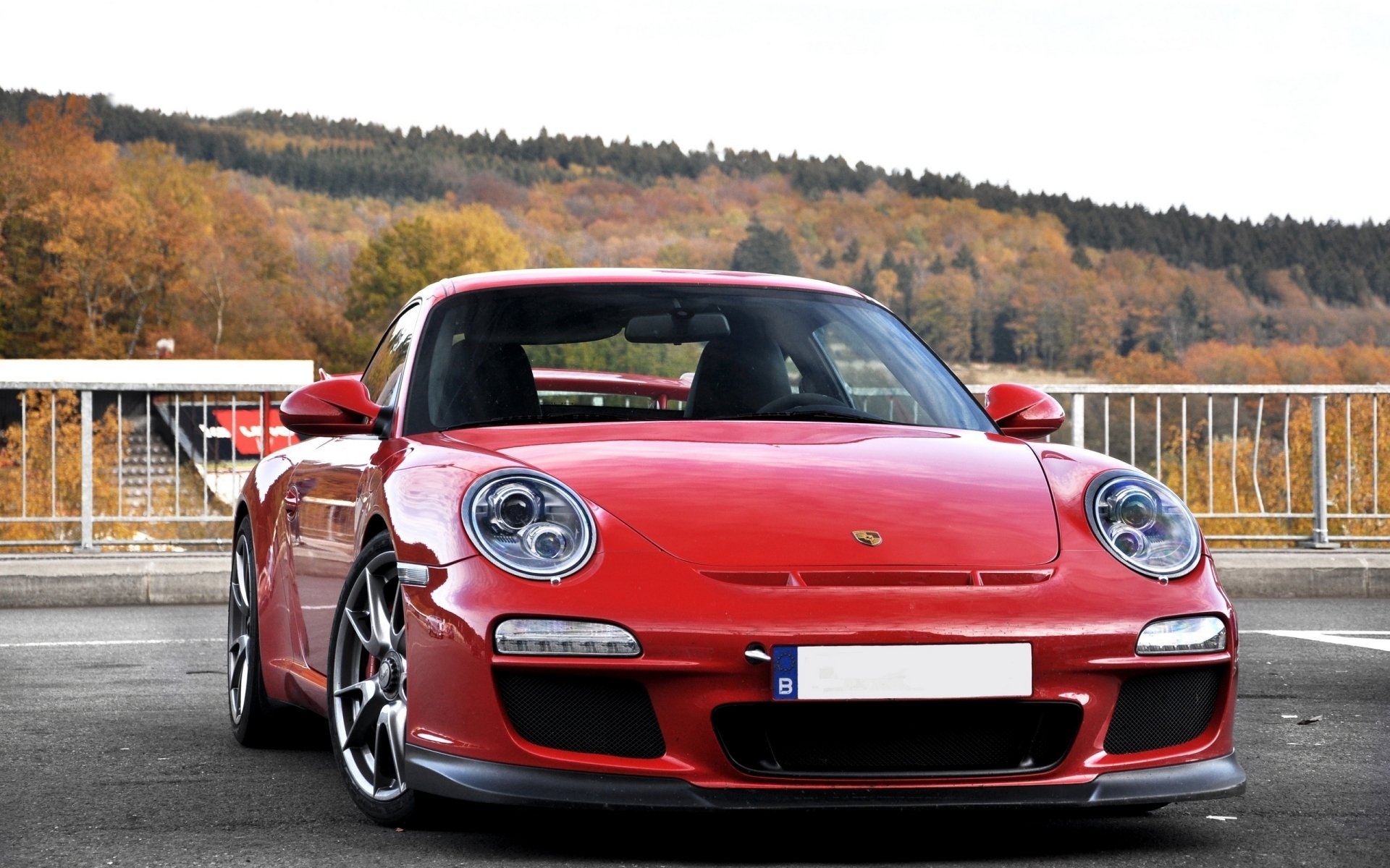 Porche italiane divertono macchina guardone pic