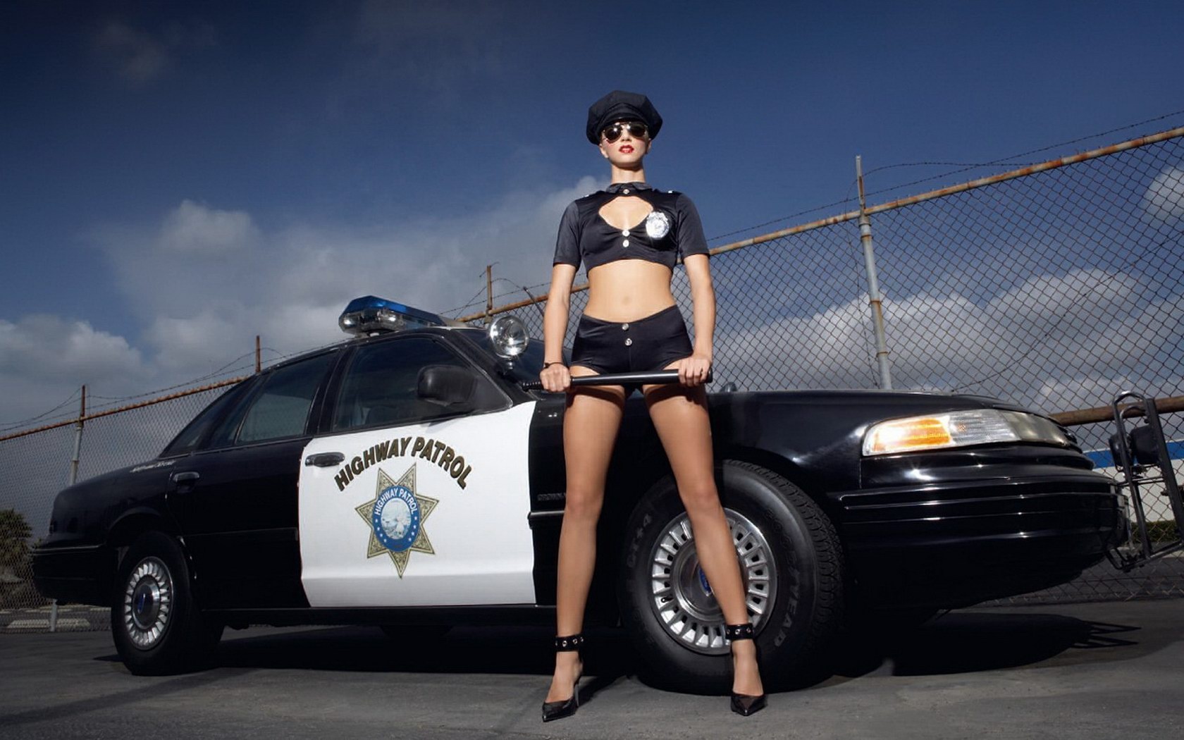 Секс с девушкой полицейской 35 фото