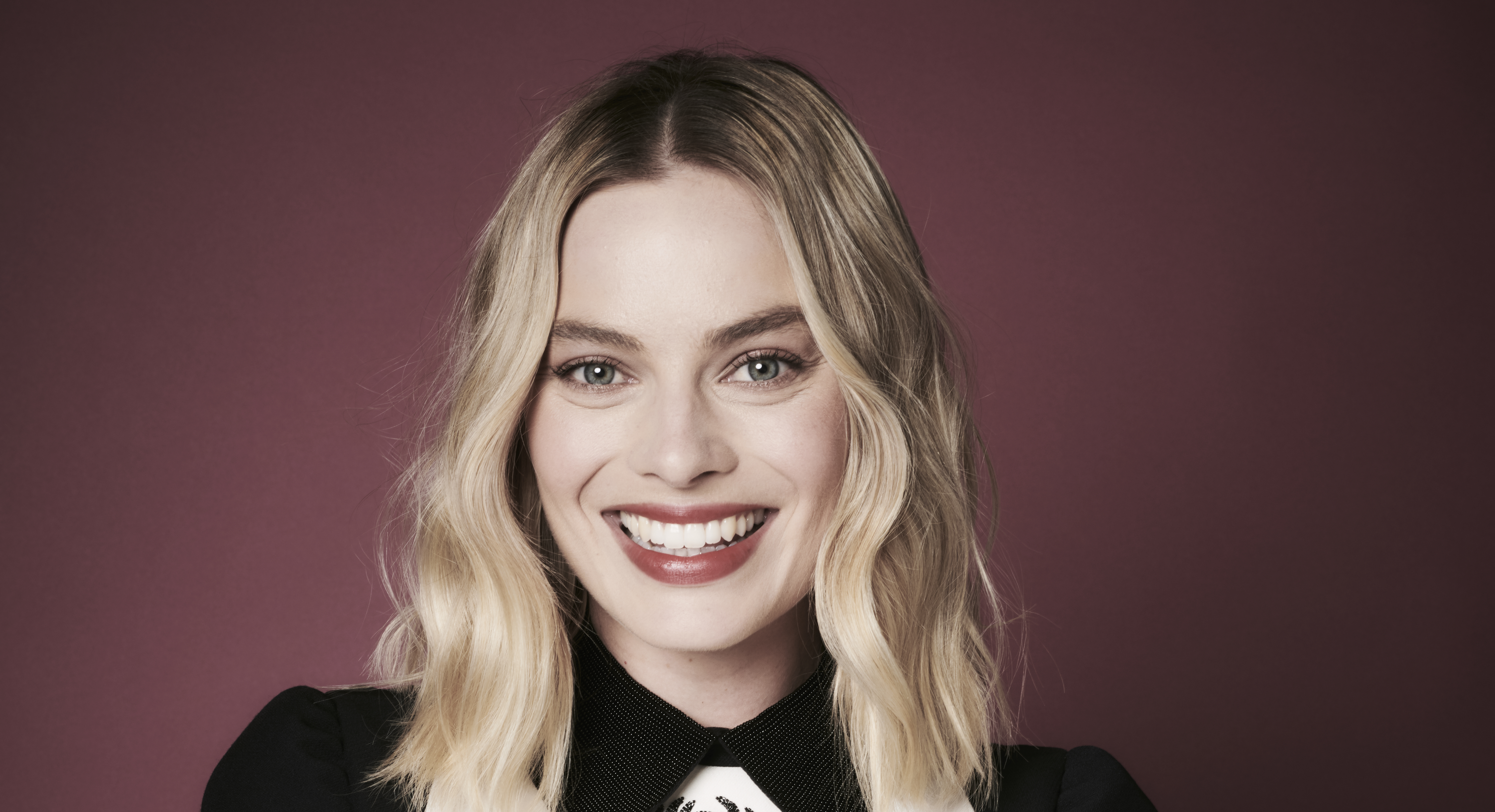 Margot Robbie 4k Ultra Hd Wallpaper Background Image 5480x2977