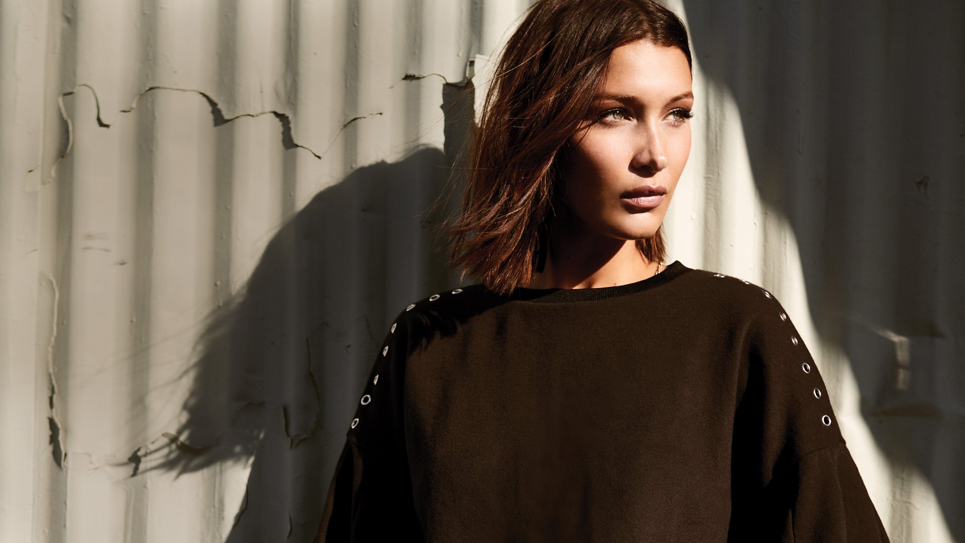 Download Brunette Model American Celebrity Bella Hadid 8k Ultra HD Wallpaper