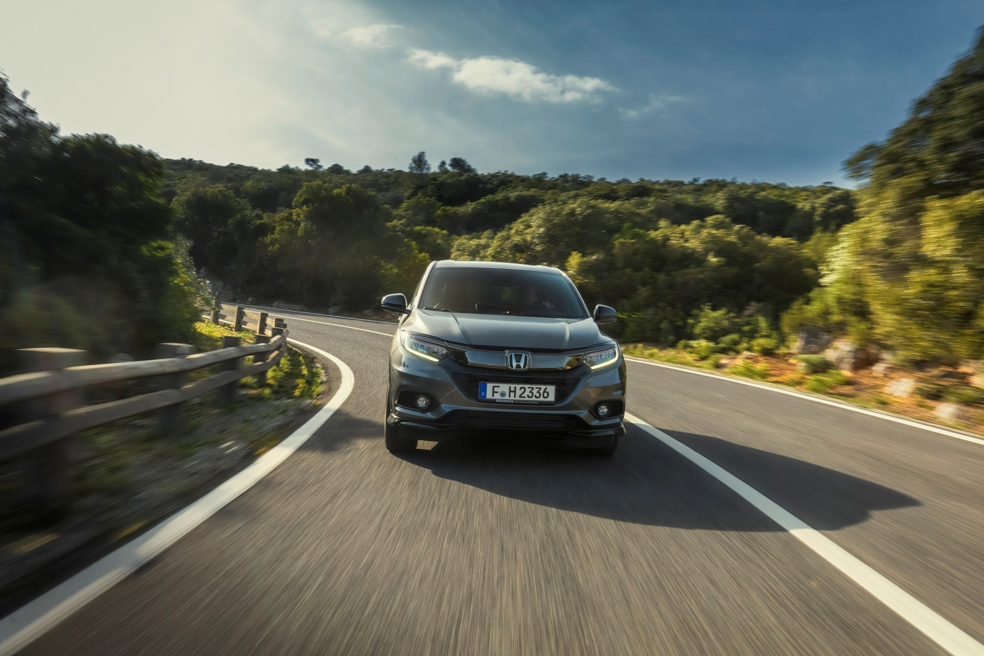 Download Silver Car SUV Car Honda Vehicle Honda HR-V 4k Ultra HD Wallpaper