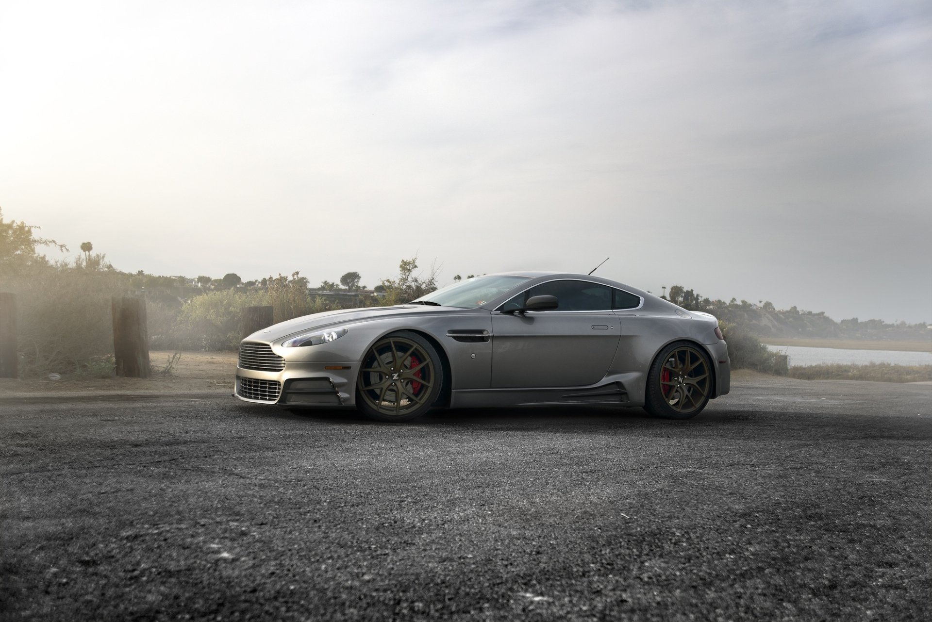 Download Silver Car Car Aston Martin Vehicle Aston Martin Vantage HD