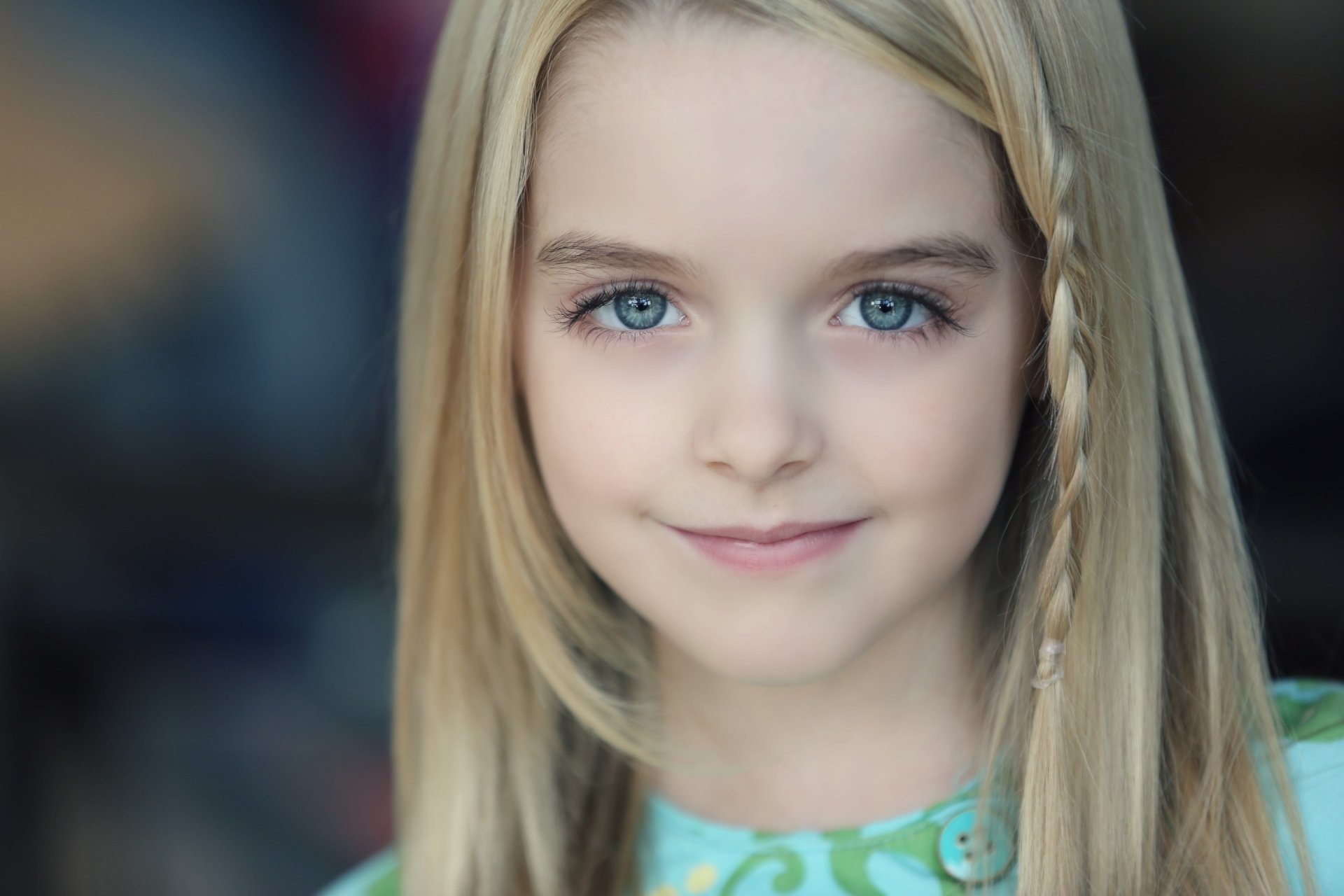 Mckenna Grace HD Wallpapers and Backgrounds