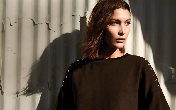 brunette model American Celebrity Bella Hadid HD Desktop Wallpaper | Background Image