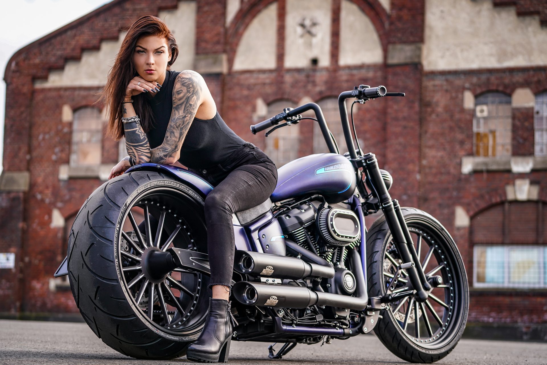 Download Thunderbike Customs Harley Davidson Custom Motorcycle Woman Girls And Motorcycles Hd 6945