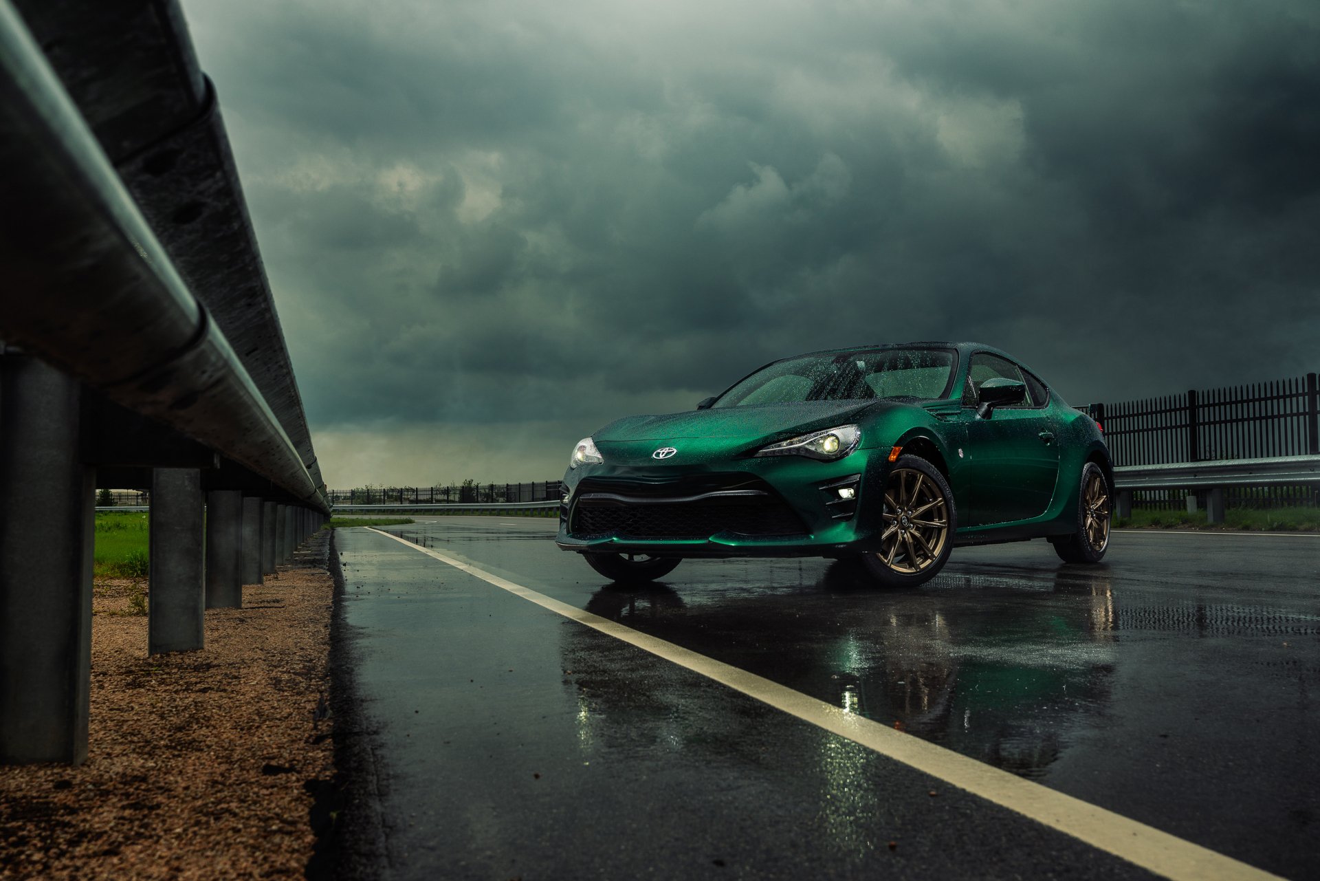 Download Green Car Car Toyota Vehicle Toyota 86 HD Wallpaper