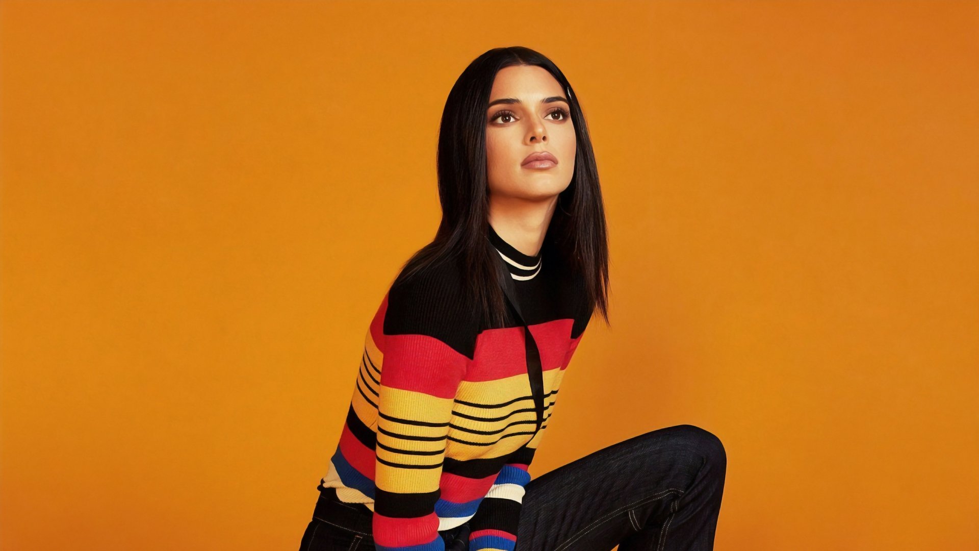 Download Brown Eyes Black Hair Model American Celebrity Kendall Jenner HD Wallpaper