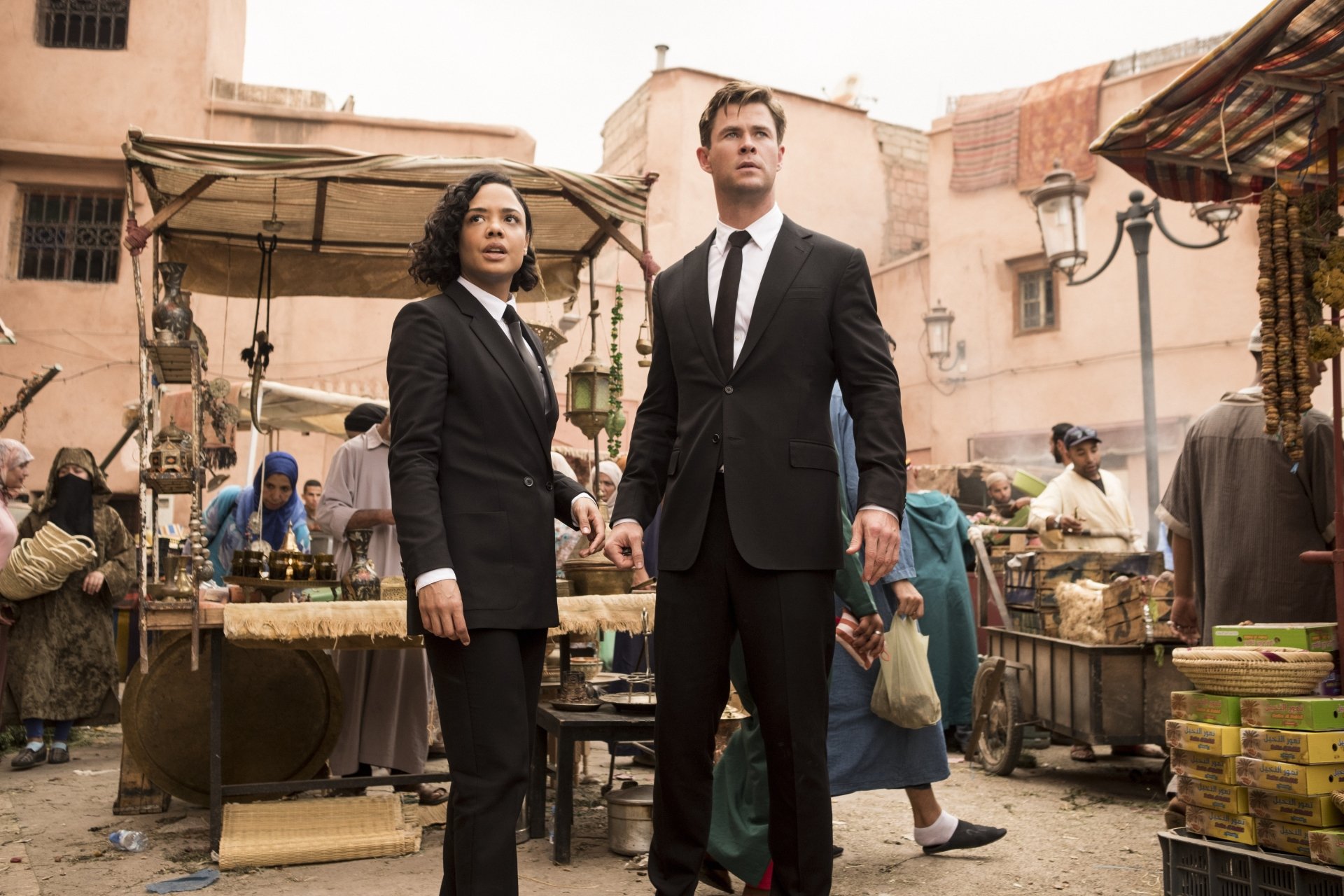Download Chris Hemsworth Tessa Thompson Movie Men In Black: International 4k Ultra HD Wallpaper
