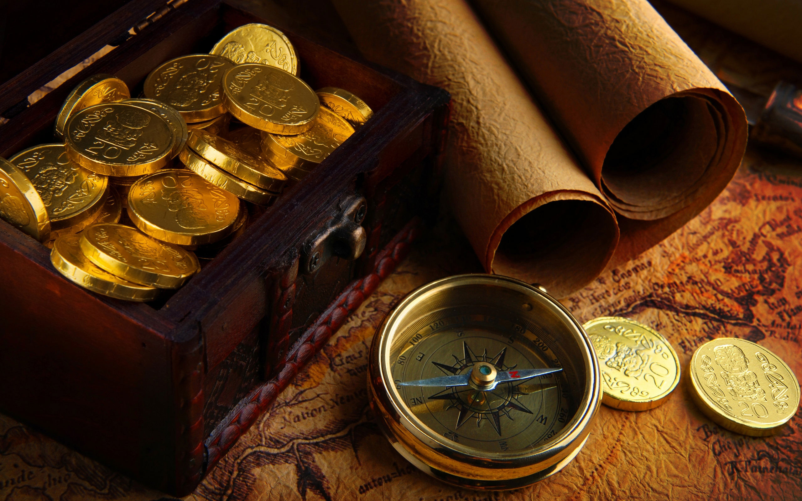 Golden coins in high definition desktop wallpaper