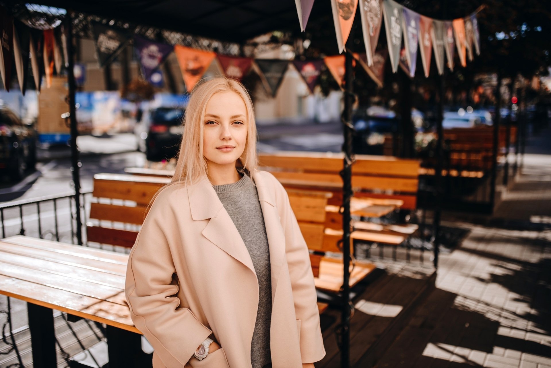 Download Depth Of Field Coat Blonde Woman Model HD Wallpaper