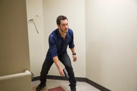 Mark-Paul Gosselaar movie Precious Cargo HD Desktop Wallpaper | Background Image