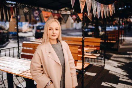 depth of field coat blonde woman model HD Desktop Wallpaper | Background Image