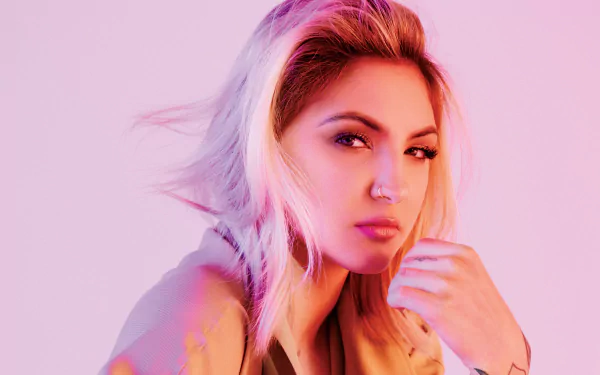 blonde American singer music Julia Michaels HD Desktop Wallpaper | Background Image
