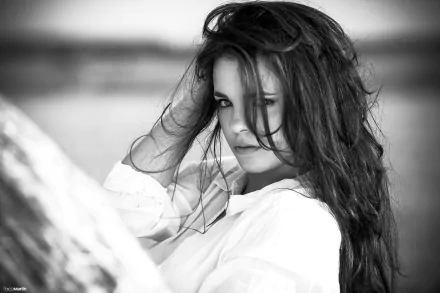 monochrome woman model HD Desktop Wallpaper | Background Image