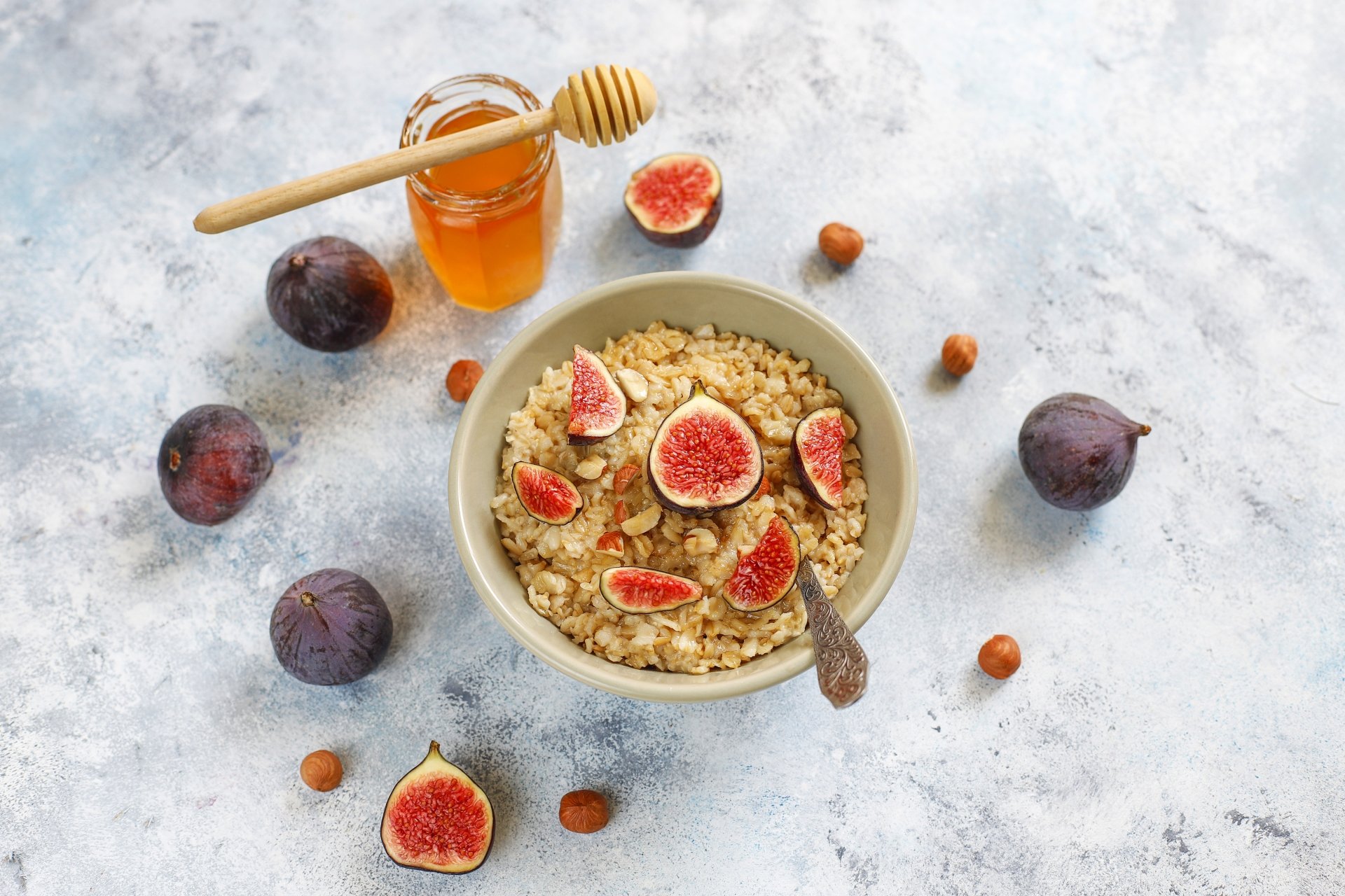 Download Still Life Oatmeal Fig Honey Food Breakfast 4k Ultra HD Wallpaper