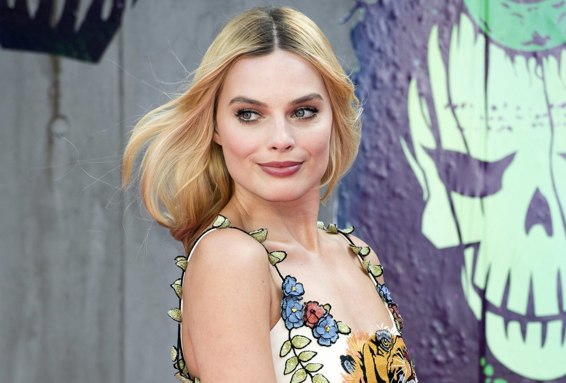 Download Blue Eyes Australian Blonde Actress Celebrity Margot Robbie Hd