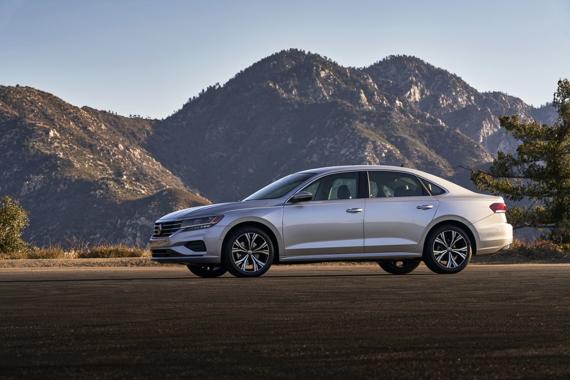 Download Silver Car Car Volkswagen Vehicle Volkswagen Passat 4k Ultra HD Wallpaper