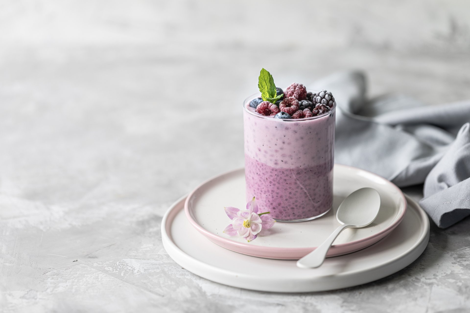 Download Still Life Berry Food Dessert 4k Ultra HD Wallpaper