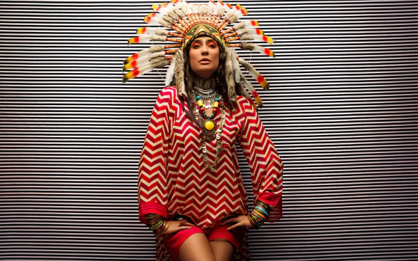 necklace headdress Australian actress woman Lisa Haydon HD Desktop Wallpaper | Background Image