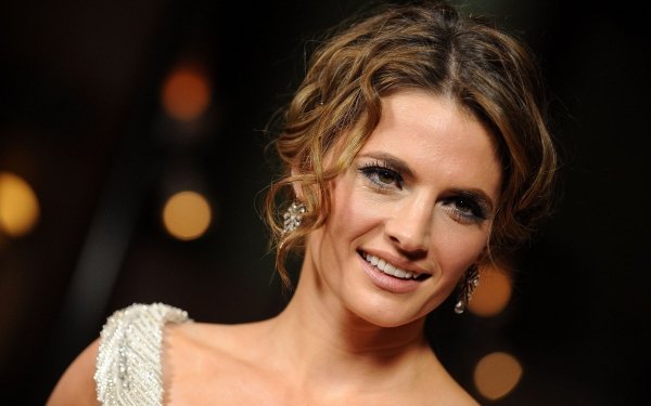 Celebrity Stana Katic Actress Canadian Face Brunette Smile HD Wallpaper | Background Image