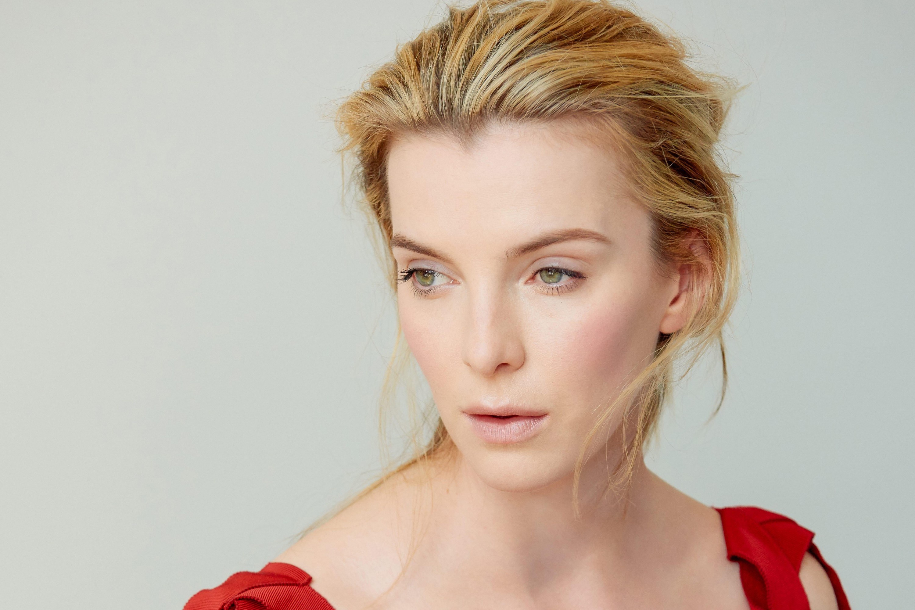 Celebrity Betty Gilpin HD Wallpaper | Background Image