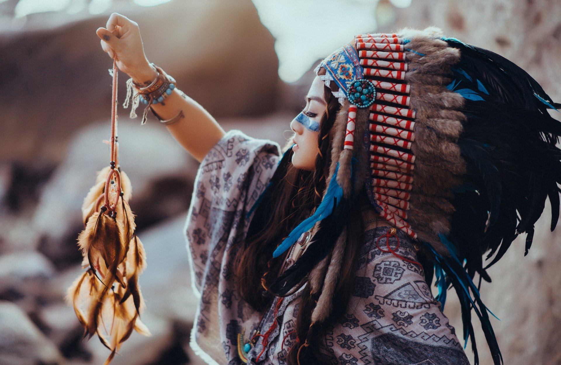 Download Headdress Dreamcatcher Woman Native American HD Wallpaper