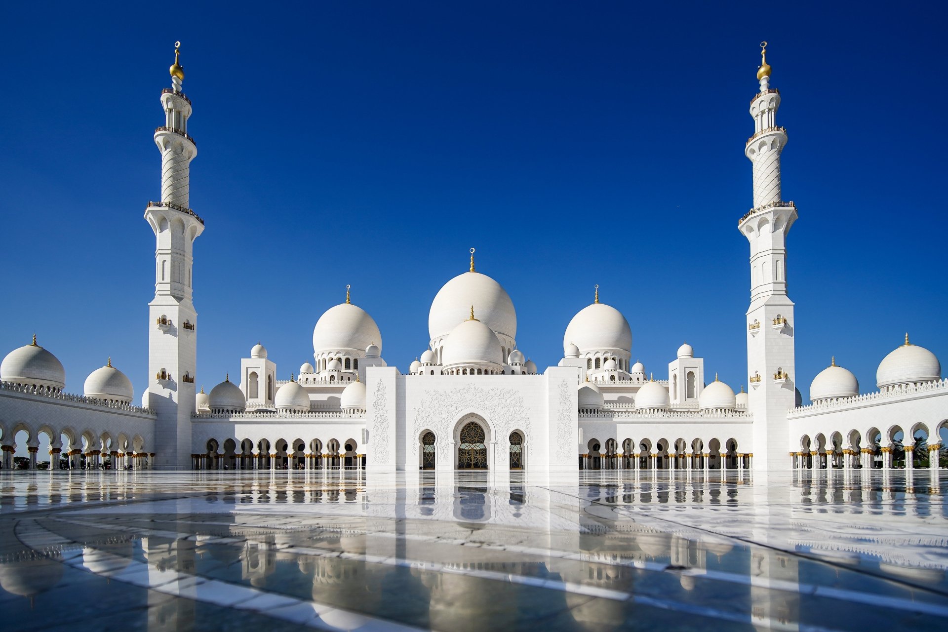 Mosques Sheikh Zayed Grand Mosque Hd Wallpaper Wallpaperbetter | Hot ...