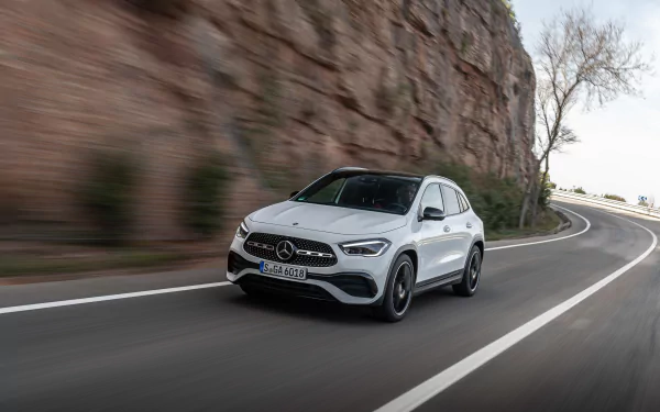 SUV white car car Mercedes-Benz vehicle Mercedes-Benz GLA-Class HD Desktop Wallpaper | Background Image