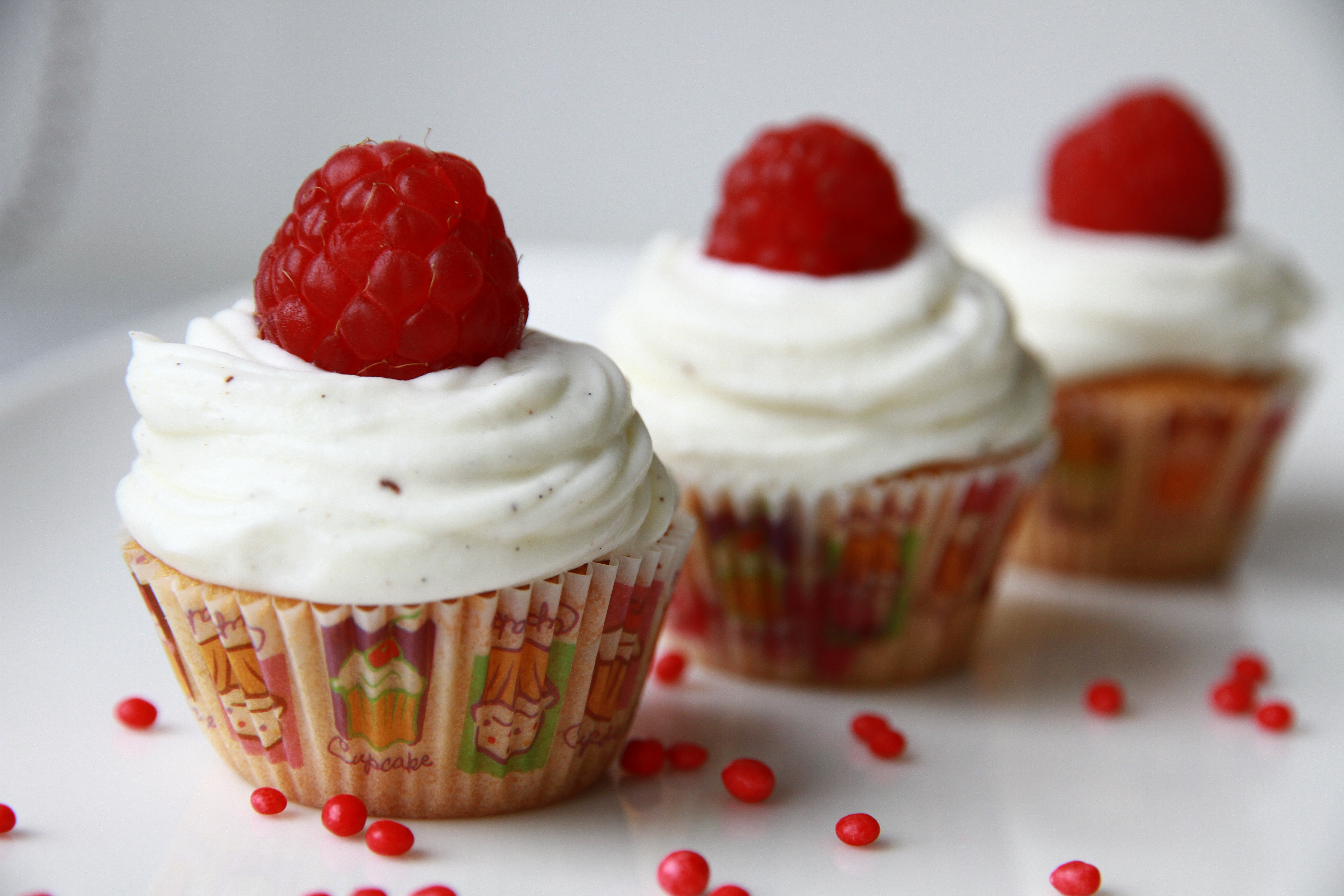 Raspberry cupcakes by Yana Kozlova