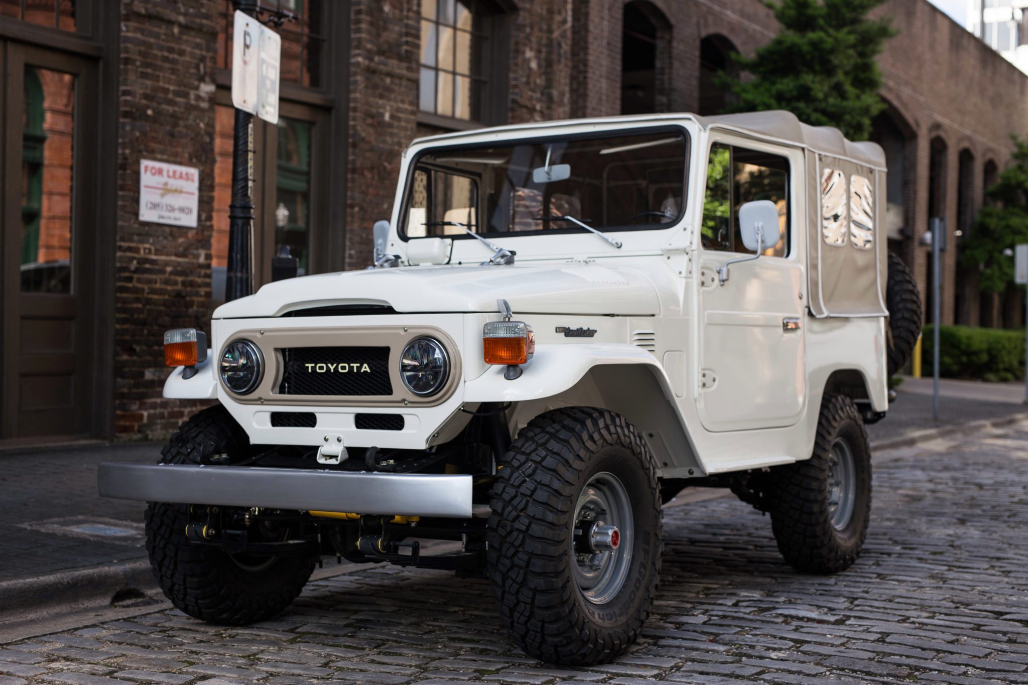 Toyota land cruiser fj40