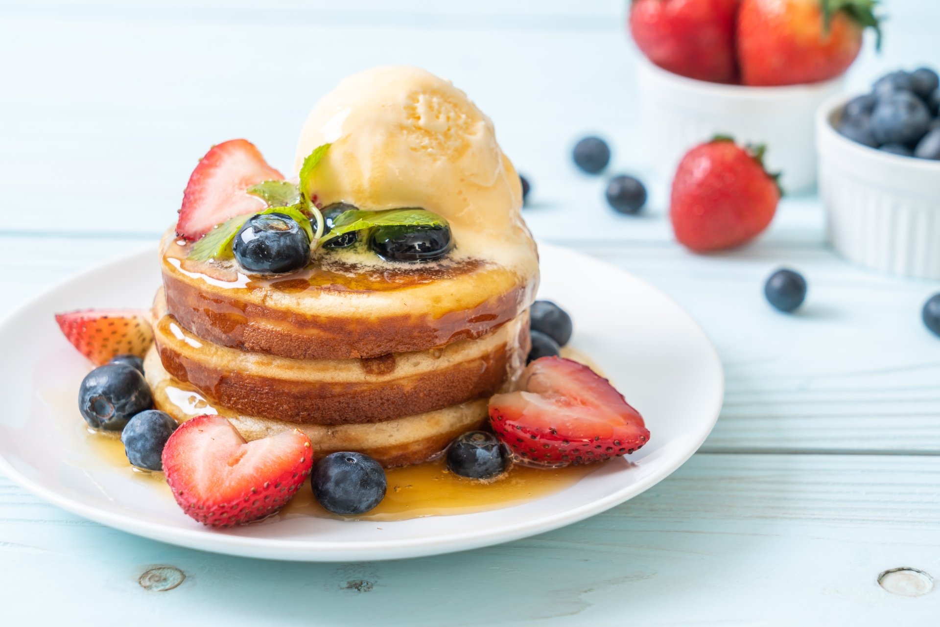 Download Breakfast Strawberry Blueberry Berry Food Pancake 8k Ultra HD Wallpaper