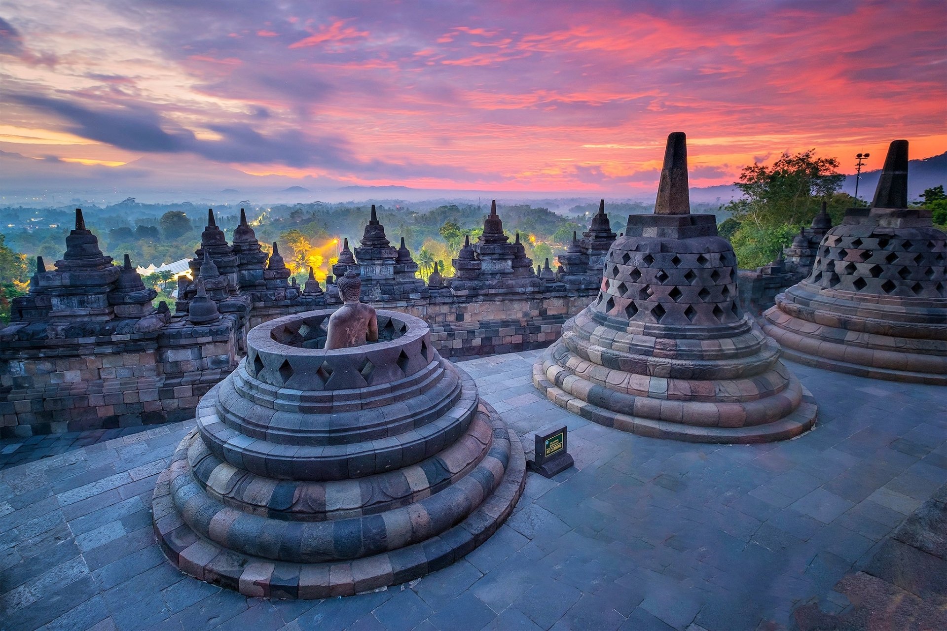 Borobudur is a 9th century Mahayana Buddhist temple in 