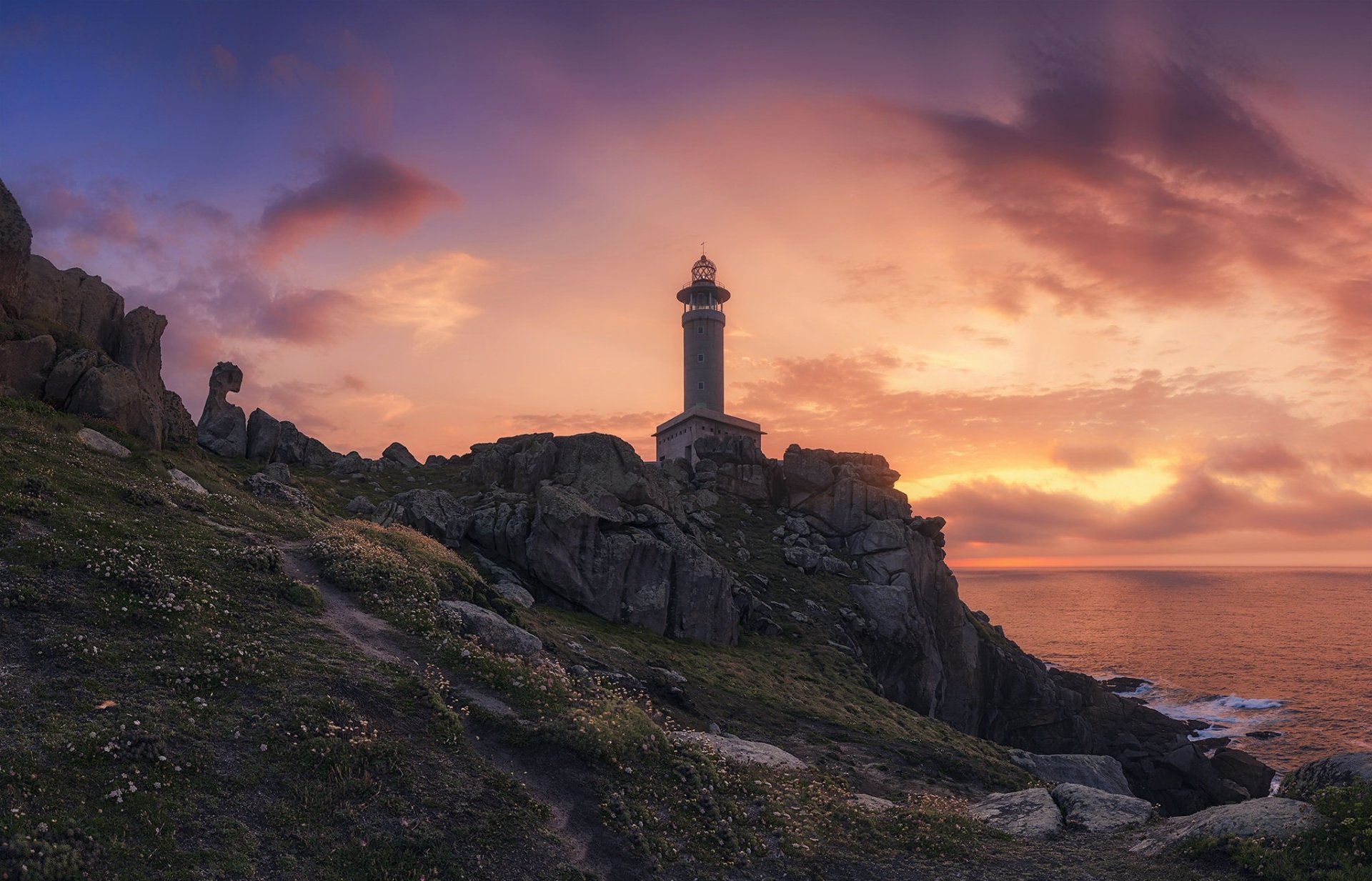 Download Man Made Lighthouse HD Wallpaper | 2048x1315 | Wallpaper Abyss