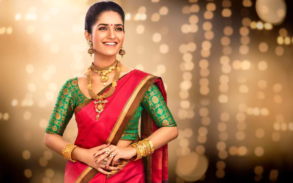 brown eyes earrings necklace jewelry saree Bollywood actress Indian smile Celebrity Ruhani Sharma HD Desktop Wallpaper | Background Image