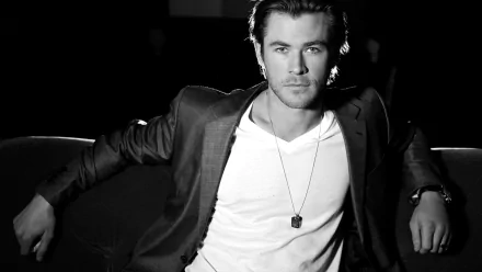 Celebrity Chris Hemsworth HD Desktop Wallpaper | Background Image