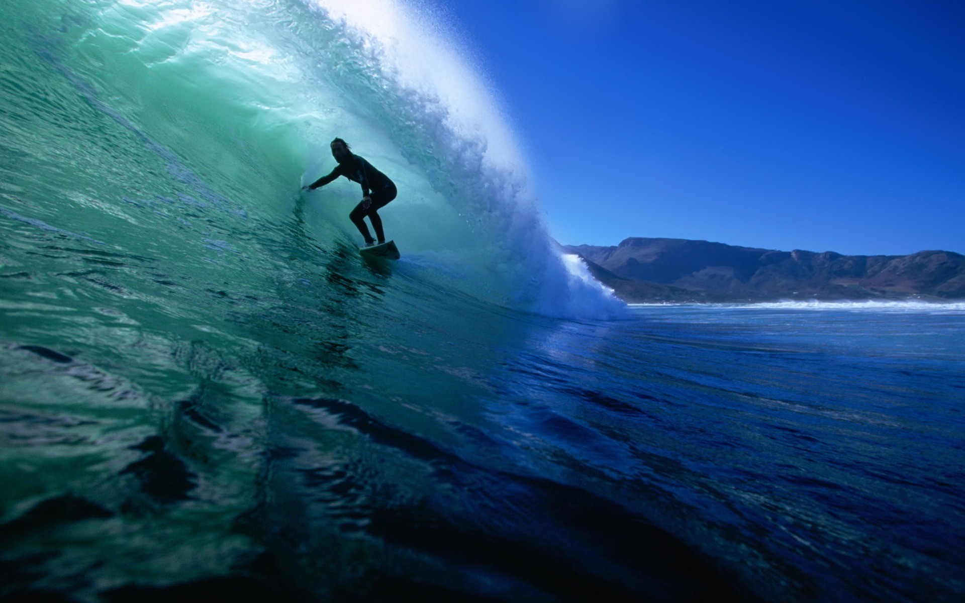 Stunning surfing wallpaper, perfect for sports enthusiasts.