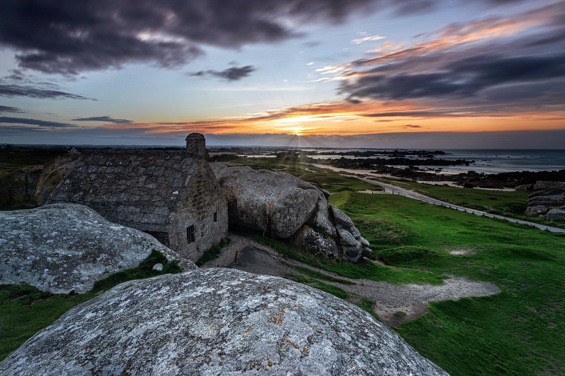 Download Sunset Beach Man Made House HD Wallpaper | 2048x1365 ...