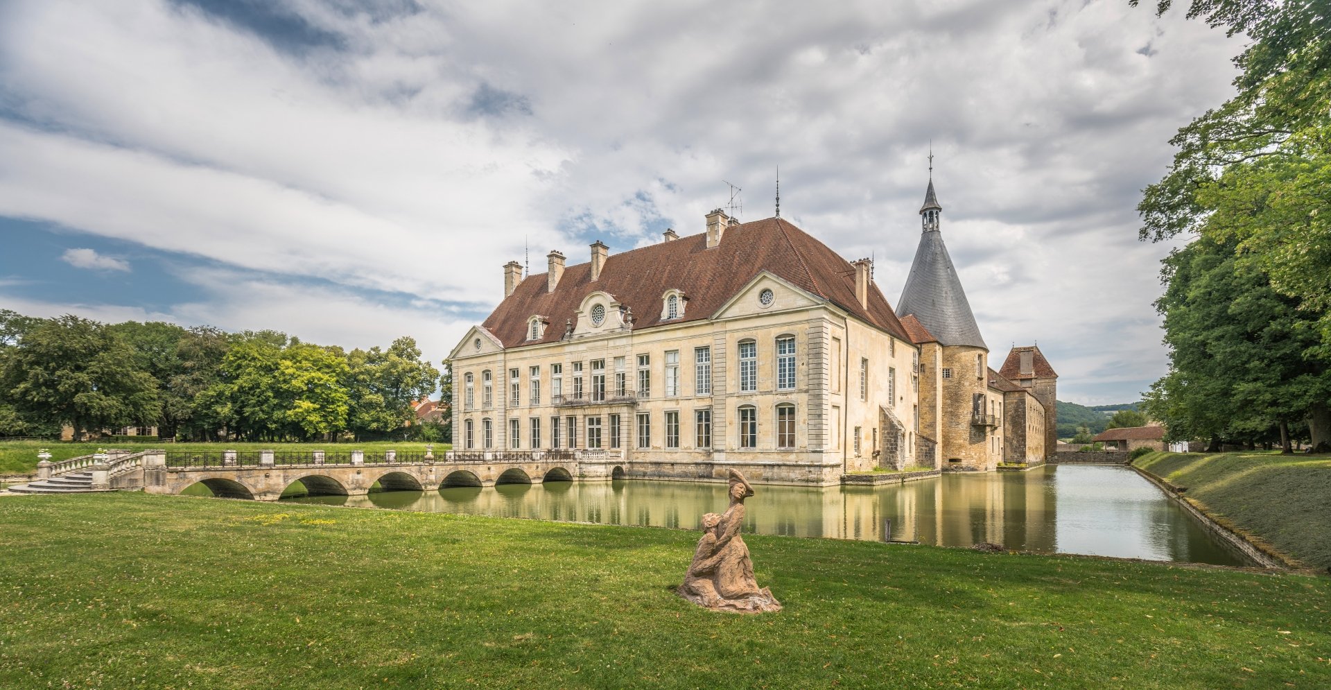 Download Nature Moat Sculpture France Bridge Man Made Castle 4k Ultra HD Wallpaper