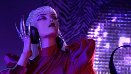 Evelynn from League of Legends' K/DA performs with headphones in a vibrant purple-lit 4K Ultra HD PC desktop wallpaper background.