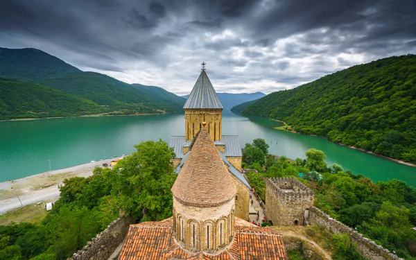 Ananuri Fortress, Aragvi River