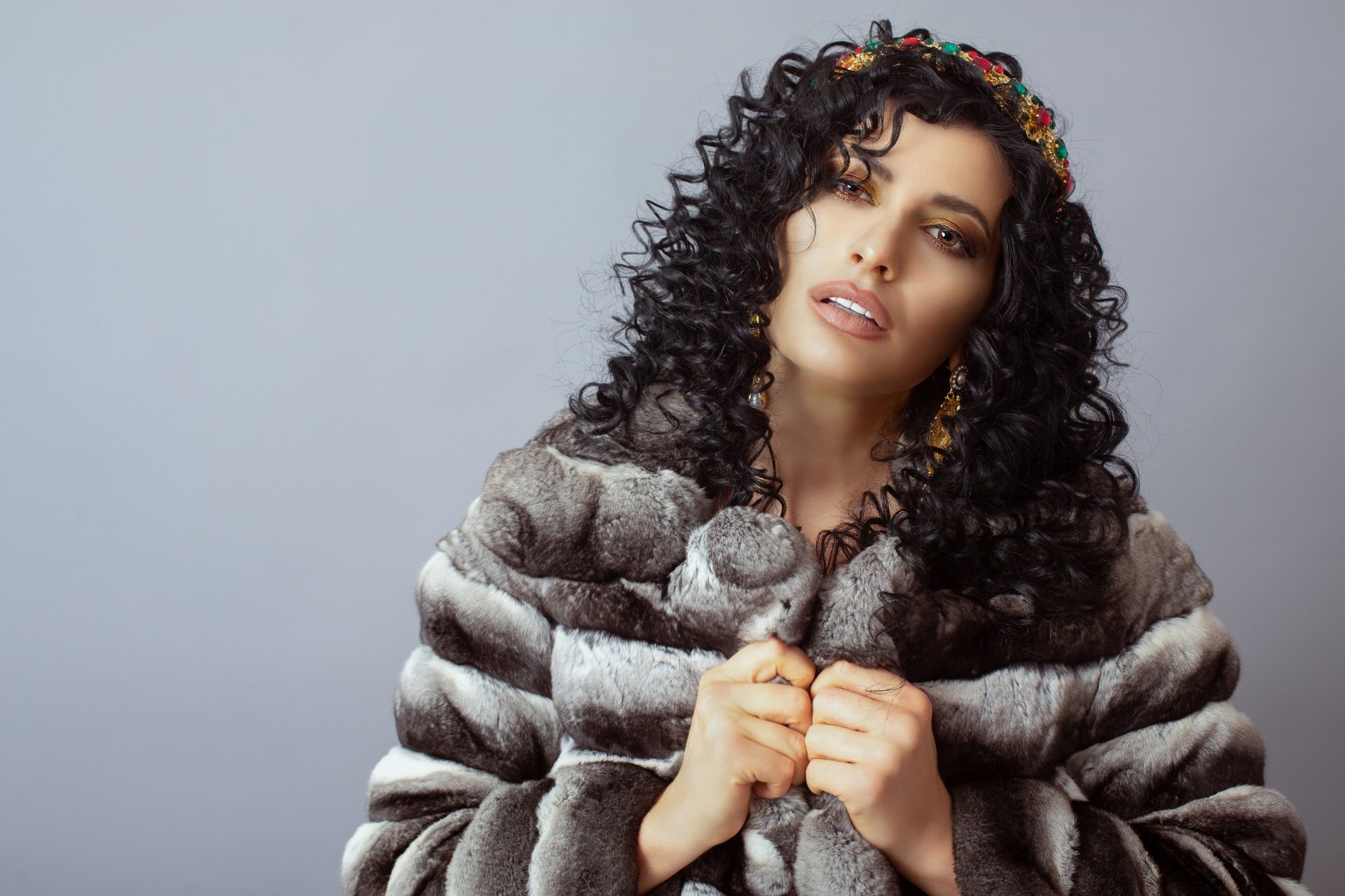 Download Brown Eyes Curl Black Hair Woman Model 4k Ultra HD Wallpaper