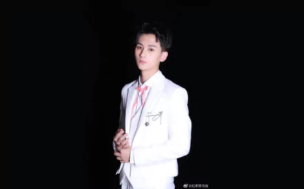 Celebrity Ji Li HD Desktop Wallpaper | Background Image