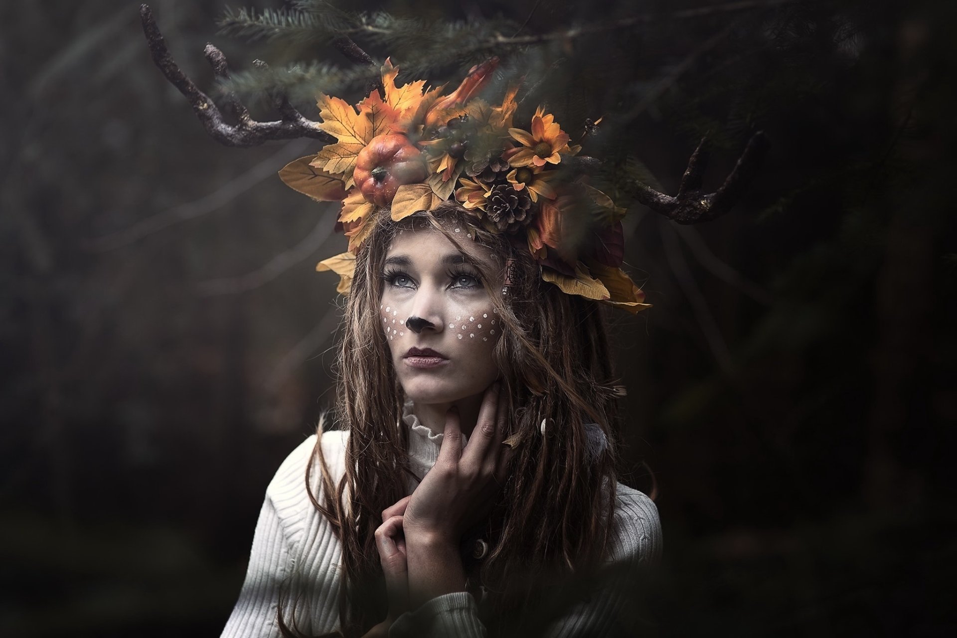 Download Wreath Brunette Woman Model HD Wallpaper