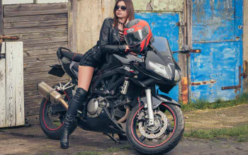 Download Kawasaki Ninja ZX-6R Woman Girls & Motorcycles HD