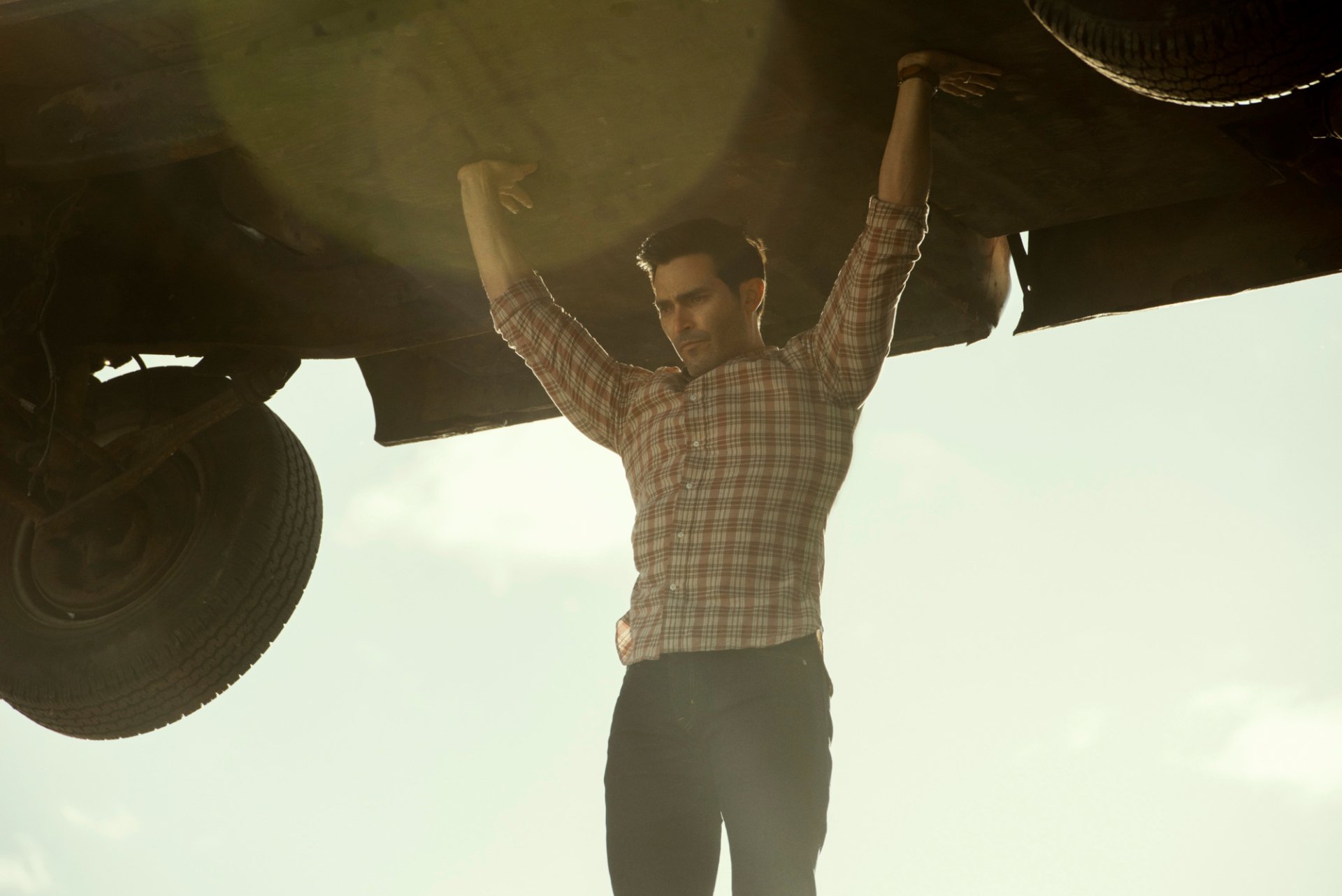Download Superman Clark Kent Tyler Hoechlin TV Show Superman And Lois HD Wallpaper
