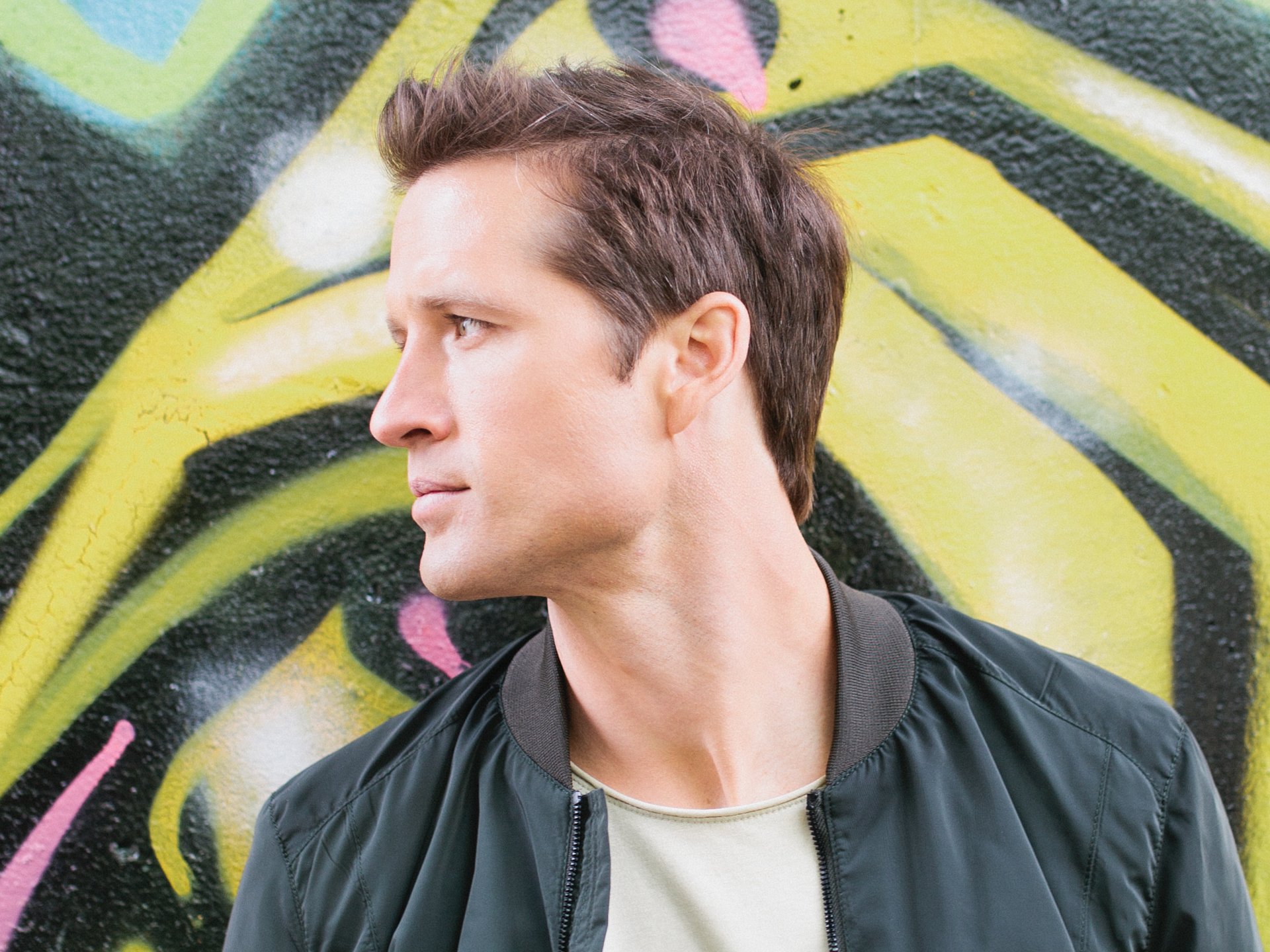 Download Music Walker Hayes HD Wallpaper