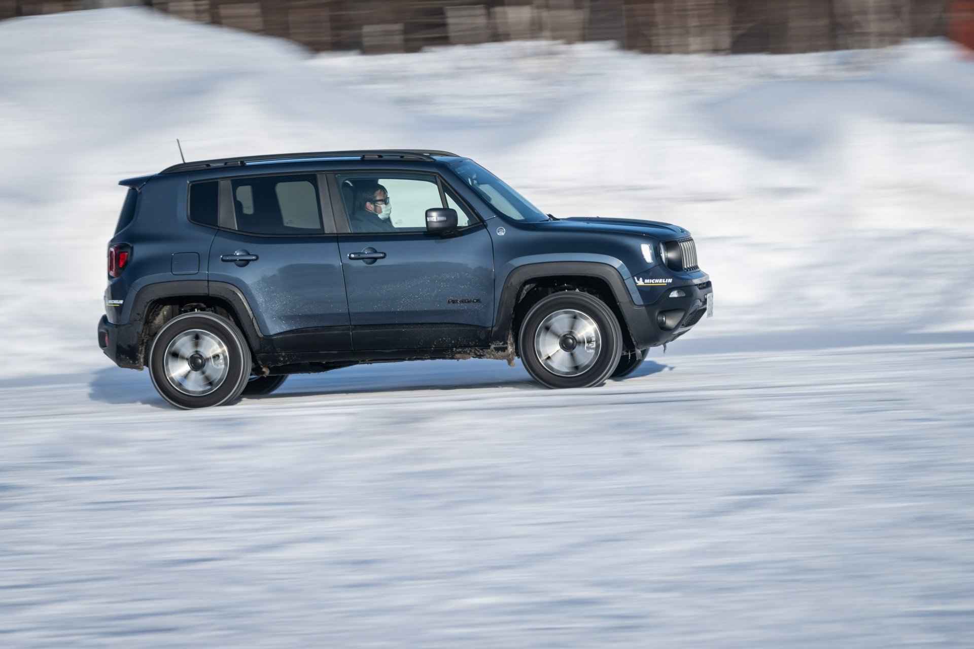 Jeep Renegade Trailhawk Xe Bu