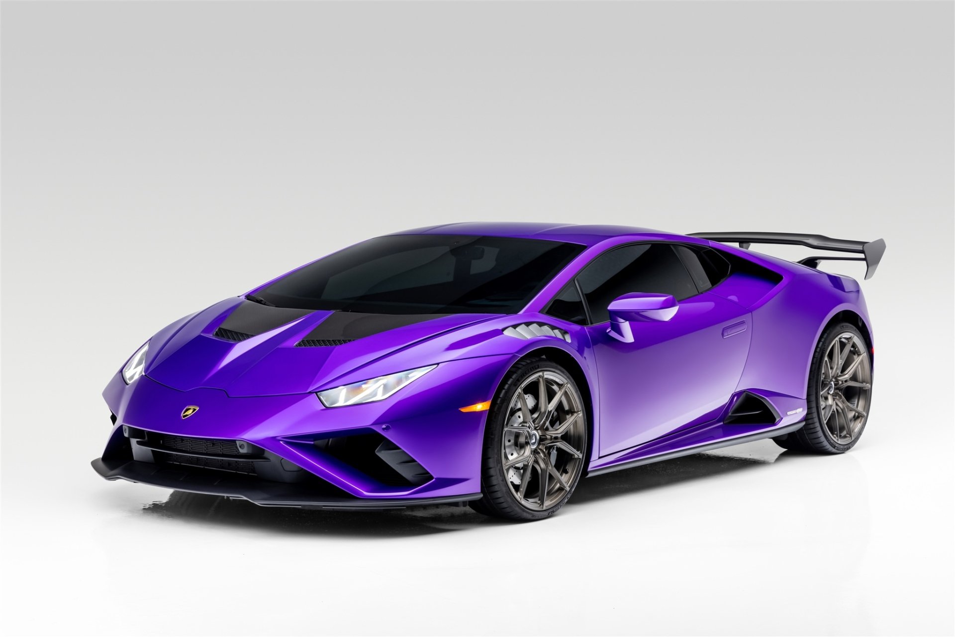 Download Supercar Lamborghini Huracan Vehicle Lamborghini Huracan Evo HD Wallpaper