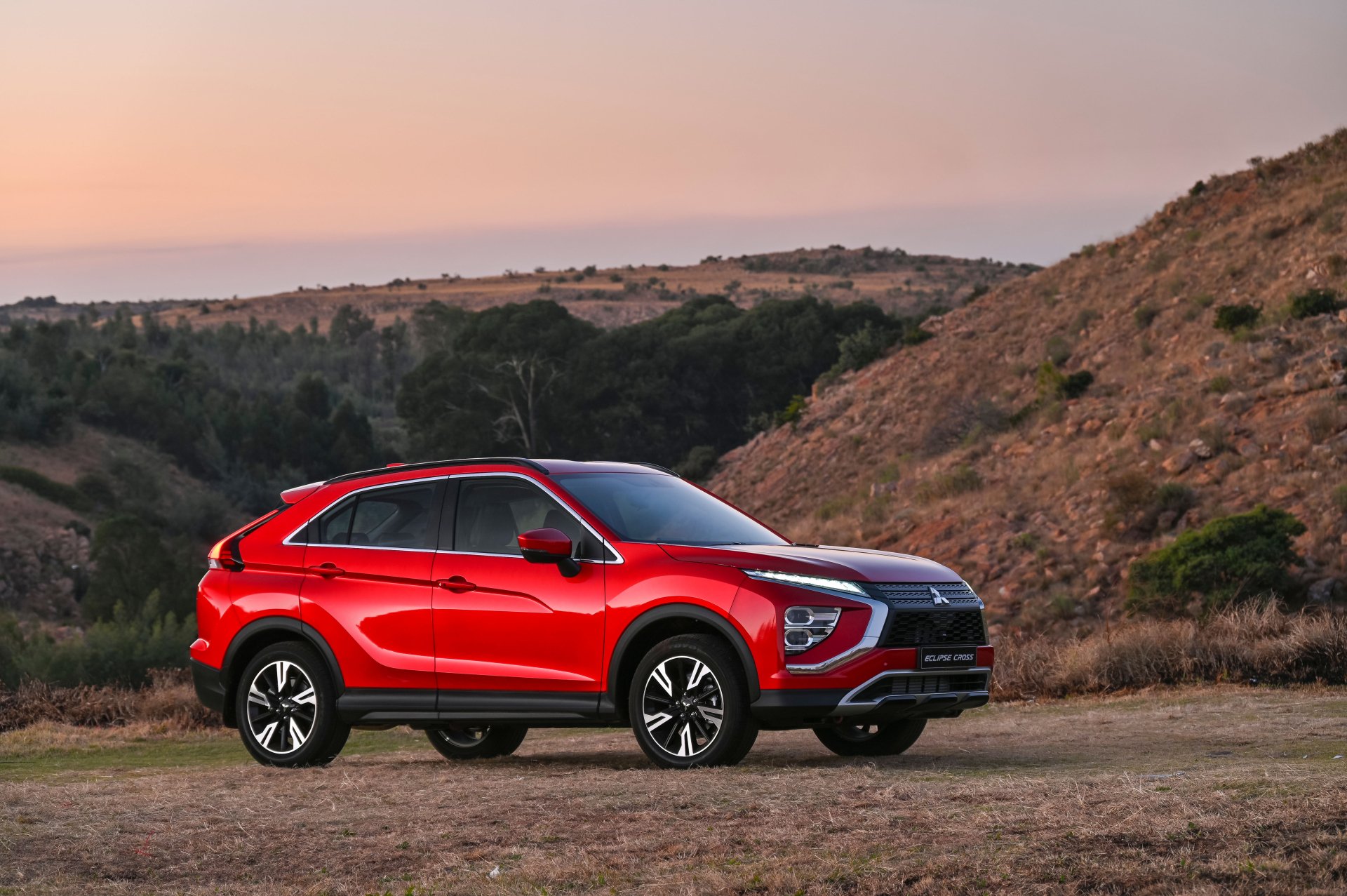 Download SUV Vehicle Mitsubishi Eclipse Cross 4k Ultra HD Wallpaper