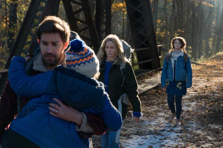 Evelyn Abbott Emily Blunt Marcus Abbott Noah Jupe Lee Abbott John Krasinski Regan Abbott Millicent Simmonds movie A Quiet Place HD Desktop Wallpaper | Background Image